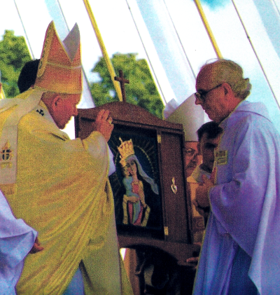 Pope John Paul II crowned the relief of Our Victorious Lady of Kozielsk